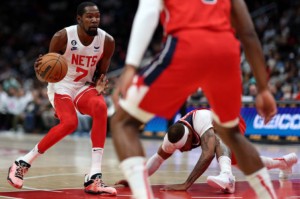  亚特兰大血洗副班长，追平队史最大分差  