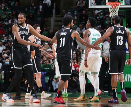  篮网三巨头合砍八十加，杜兰特关键球定乾坤