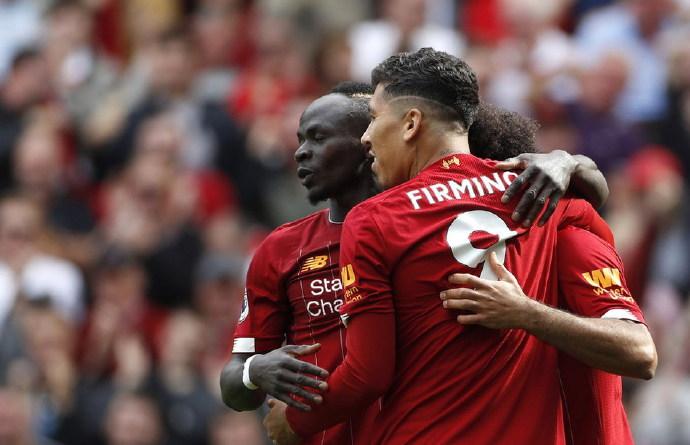  戈登闪电反击，纽卡斯尔客场爆冷击败曼联  